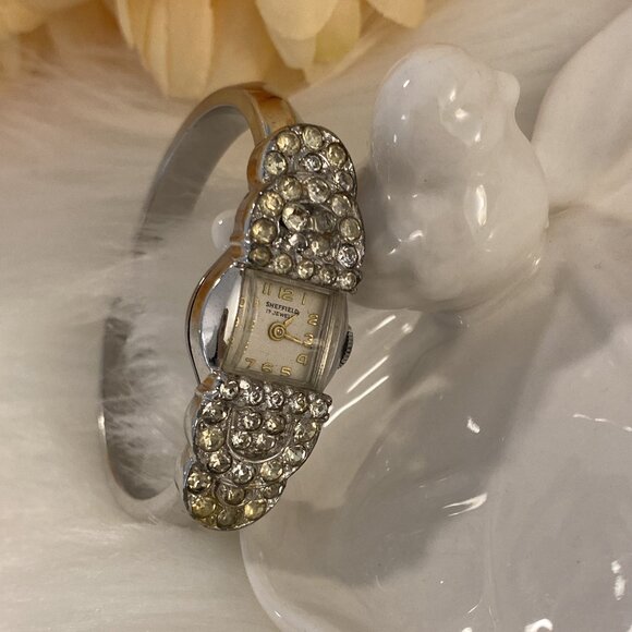 VINTAGE SHEFFIELD 17 JEWEL DORSONS RHODIUM RHINESTONE PAVE WATCH - Picture 1 of 9